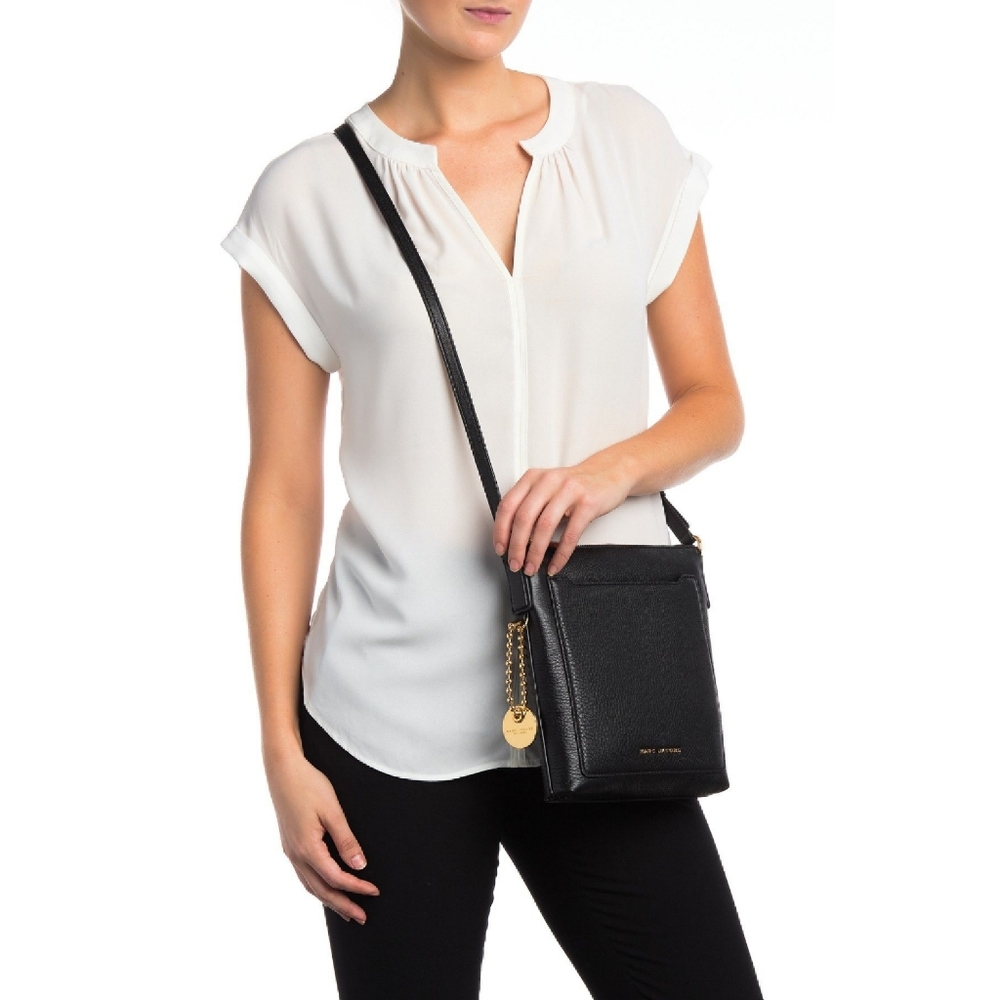 🌹Marc Jacobs Leather Crossbody Tourist Purse